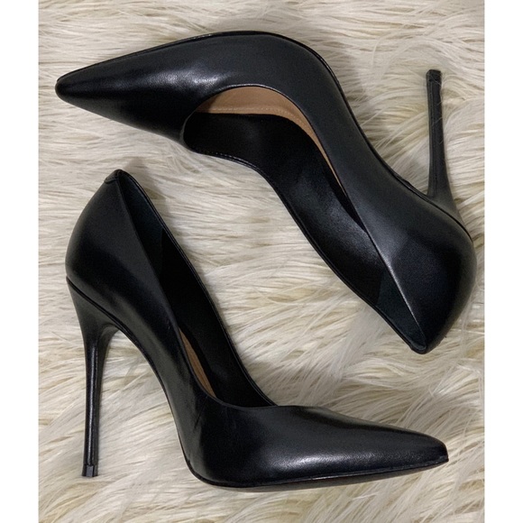 Nwot Schutz Caiolea Black Leather Pump 